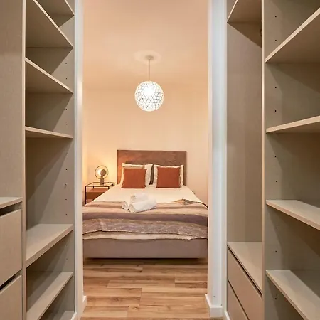 Charming In Historic Center Appartamento Lisbona