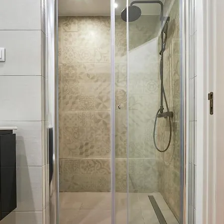 Charming In Historic Center شقة *