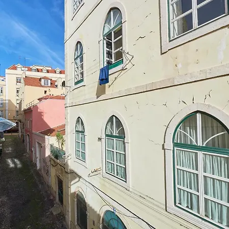 Charming In Historic Center Appartamento Lisbona
