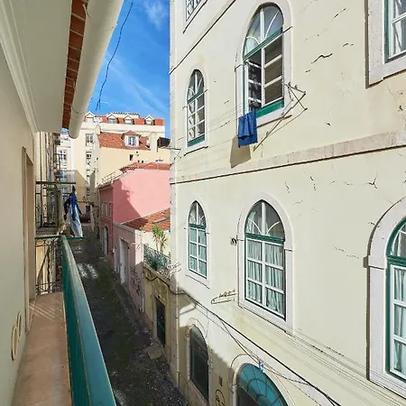 Charming In Historic Center * Lisbona
