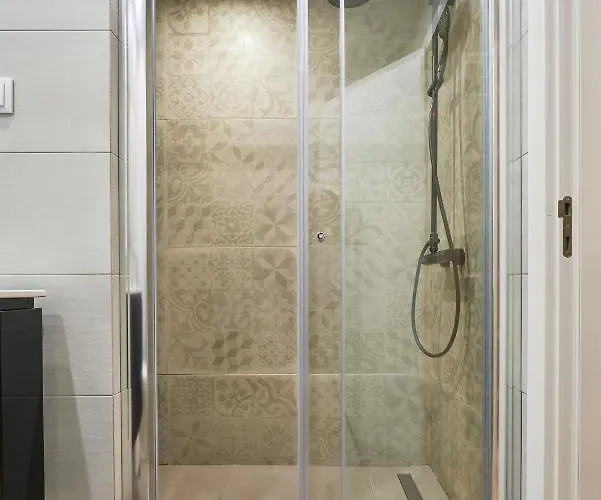 Charming In Historic Center شقة *